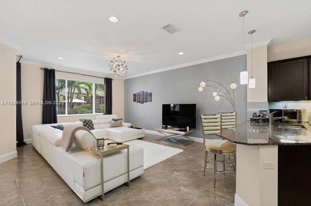 2086 Foxtail View Ct, West Palm Beach, FL 33411