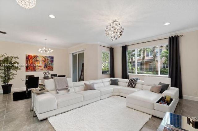 2086 Foxtail View Ct, West Palm Beach, FL 33411