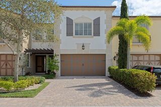 2086 Foxtail View Ct, West Palm Beach, FL 33411