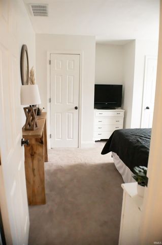 9900 Autumn Lane, Mount Vernon, IN 47620