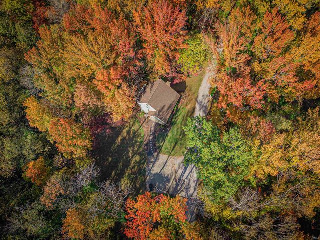 9900 Autumn Lane, Mount Vernon, IN 47620