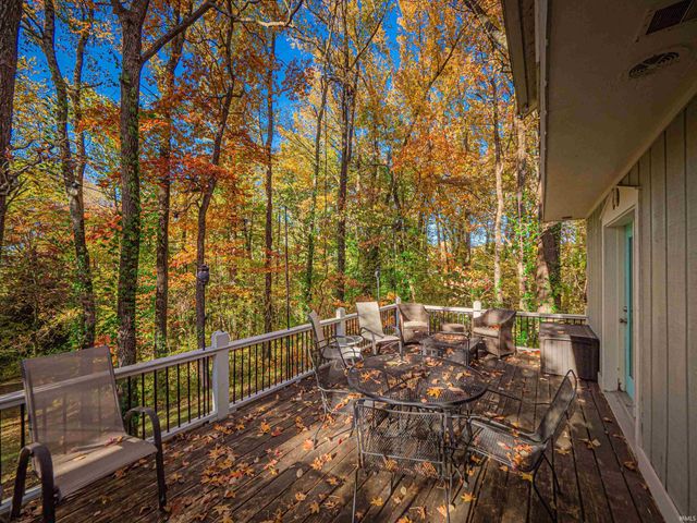 9900 Autumn Lane, Mount Vernon, IN 47620