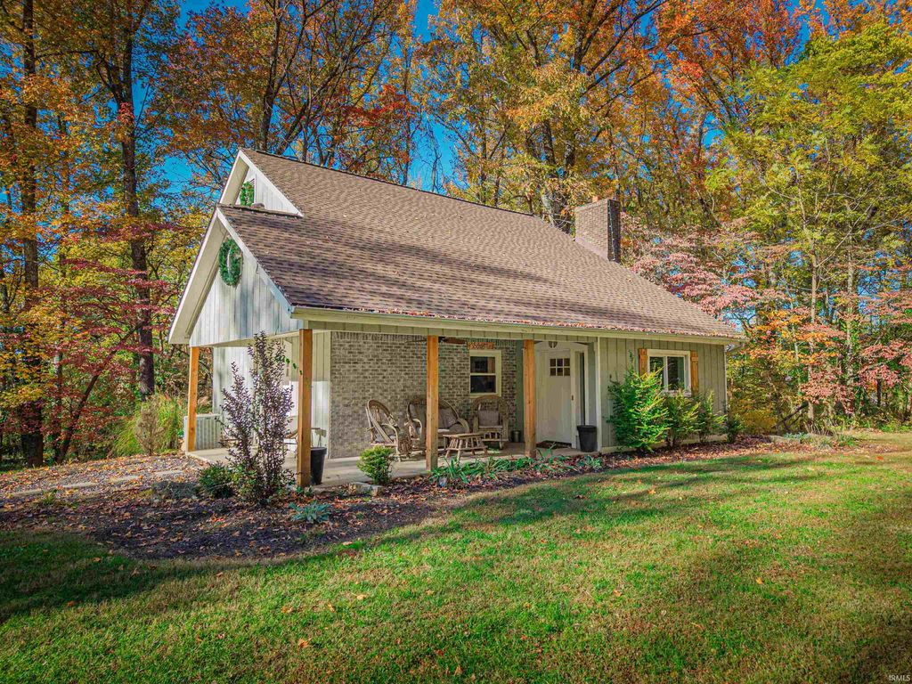 9900 Autumn Lane, Mount Vernon, IN 47620