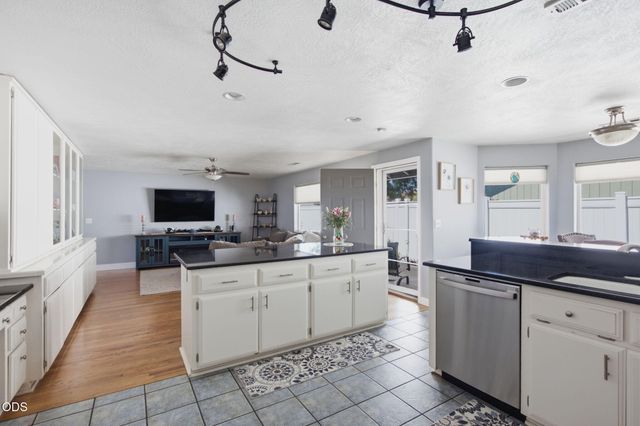 2741 Brae Drive, Medford, OR 97501
