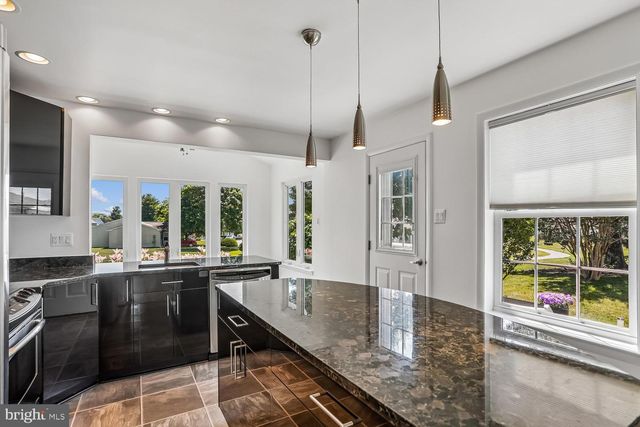 5697 CRABAPPLE DR, Frederick, MD 21703