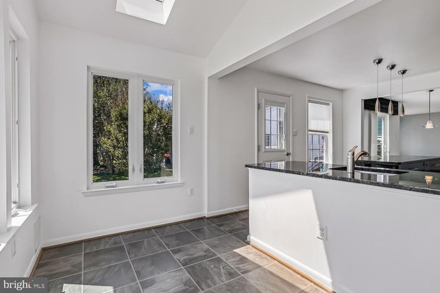5697 CRABAPPLE DR, Frederick, MD 21703