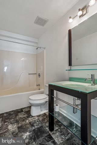 5697 CRABAPPLE DR, Frederick, MD 21703