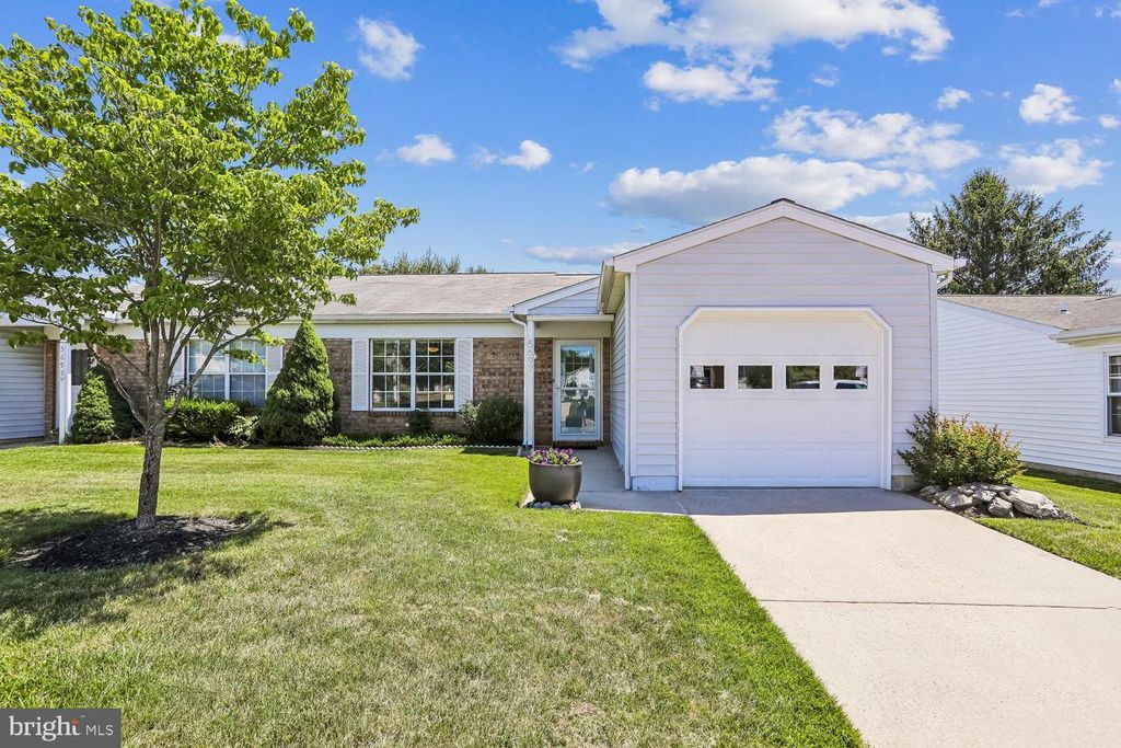 5697 CRABAPPLE DR, Frederick, MD 21703