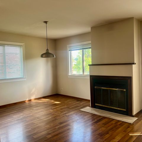 1565 Coloma Court S, Wheaton, IL 60189