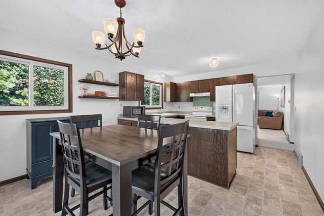 1442 Arden View Drive, Arden Hills, MN 55112
