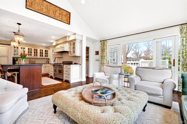 6 Oxford Court, New City, NY 10956