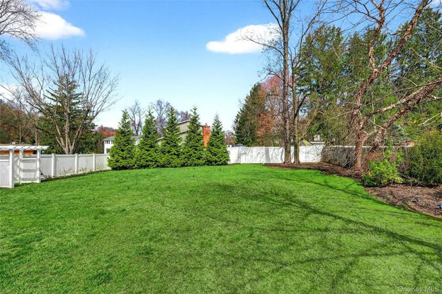 6 Oxford Court, New City, NY 10956