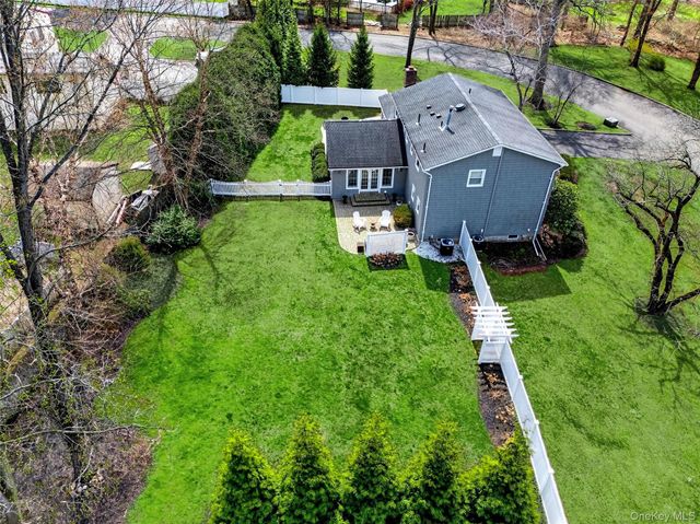 6 Oxford Court, New City, NY 10956