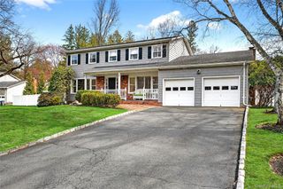 6 Oxford Court, New City, NY 10956