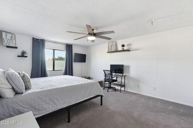 425 S PARKCREST Street 327, Mesa, AZ 85206
