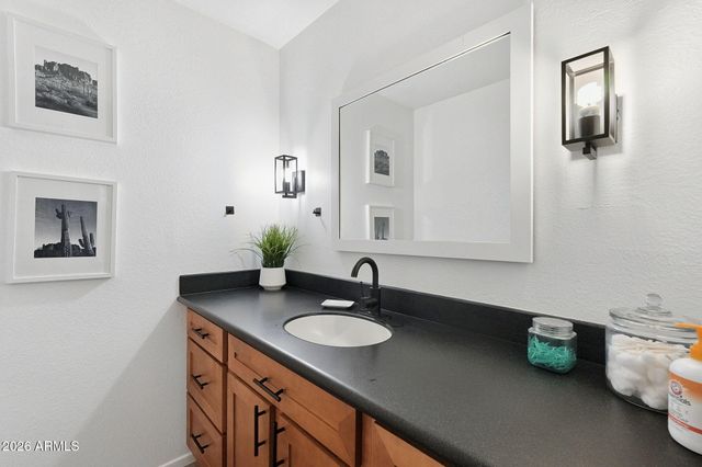 425 S PARKCREST Street 327, Mesa, AZ 85206