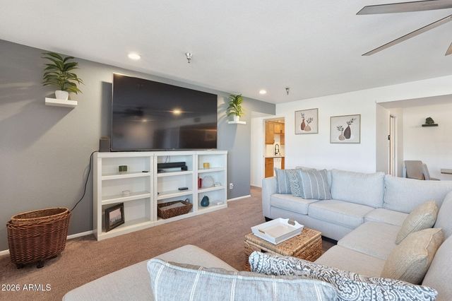 425 S PARKCREST Street 327, Mesa, AZ 85206