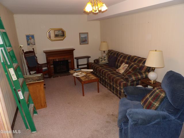 30 Donegal Avenue, Troy, NY 12180