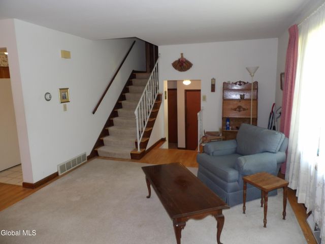 30 Donegal Avenue, Troy, NY 12180