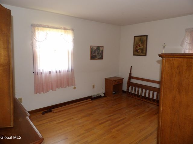 30 Donegal Avenue, Troy, NY 12180