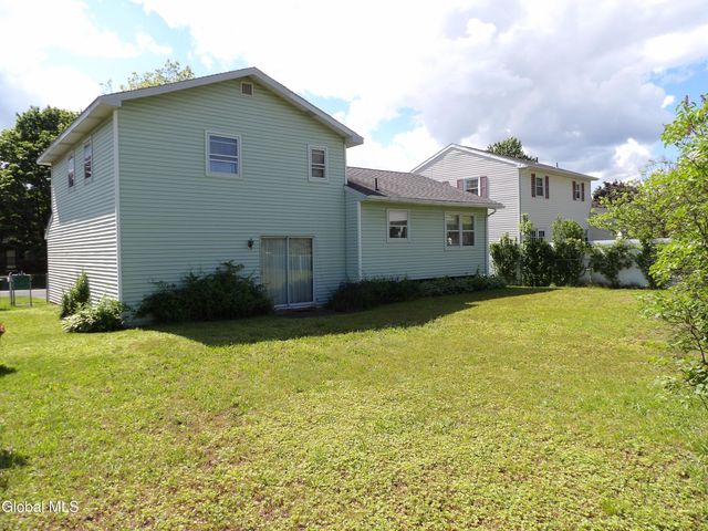 30 Donegal Avenue, Troy, NY 12180