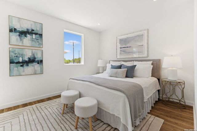 562 McMonigal Pl., San Antonio, TX 78210