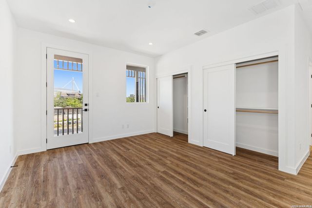 562 McMonigal Pl., San Antonio, TX 78210