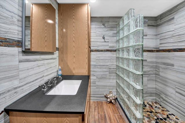 6 Edgewater Park 6D, Bronx, NY 10465