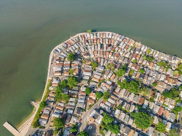 6 Edgewater Park 6D, Bronx, NY 10465