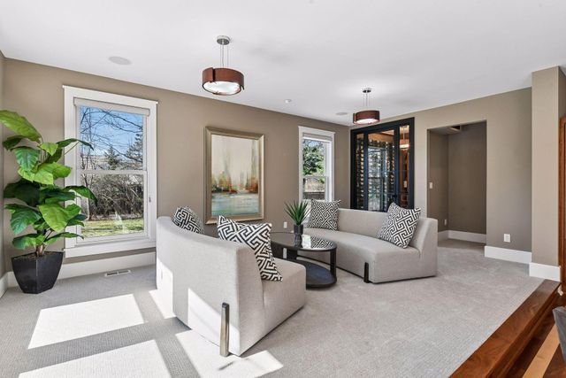 154 Babcock Lane, Wayzata, MN 55391