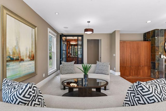 154 Babcock Lane, Wayzata, MN 55391