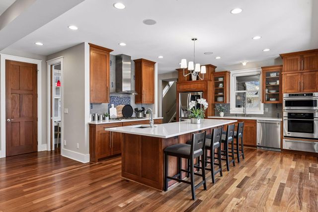 154 Babcock Lane, Wayzata, MN 55391