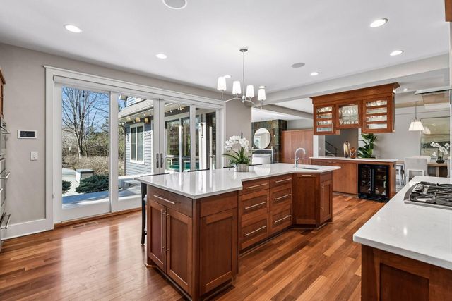 154 Babcock Lane, Wayzata, MN 55391