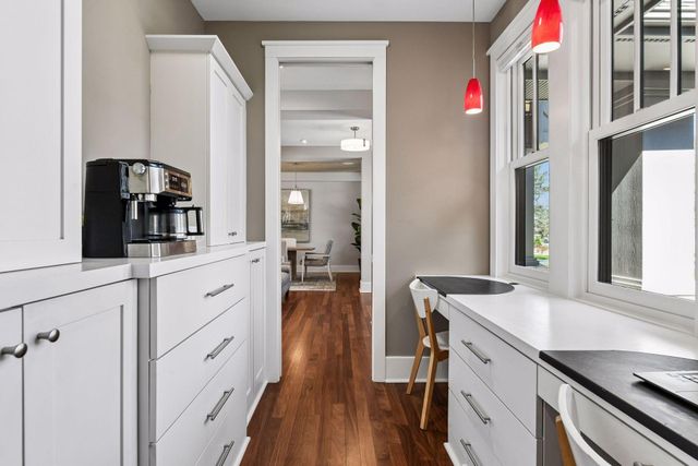 154 Babcock Lane, Wayzata, MN 55391