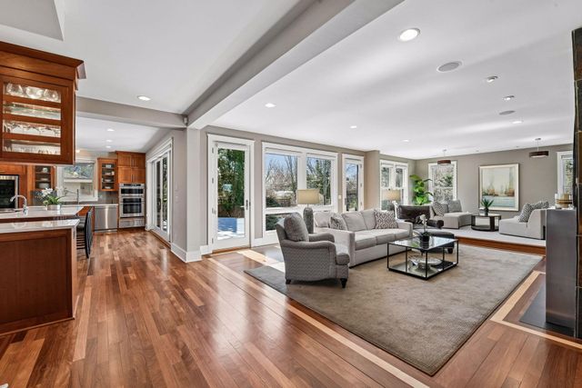 154 Babcock Lane, Wayzata, MN 55391