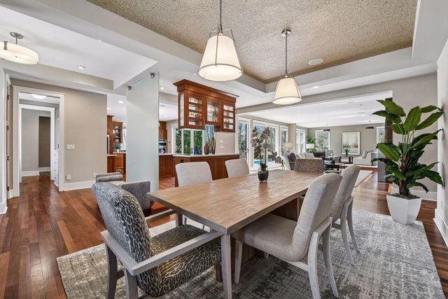 154 Babcock Lane, Wayzata, MN 55391