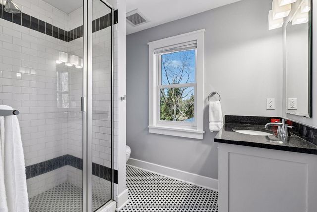 154 Babcock Lane, Wayzata, MN 55391