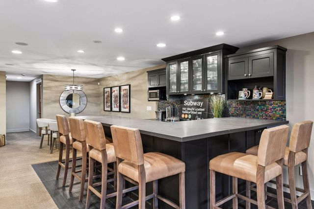 154 Babcock Lane, Wayzata, MN 55391