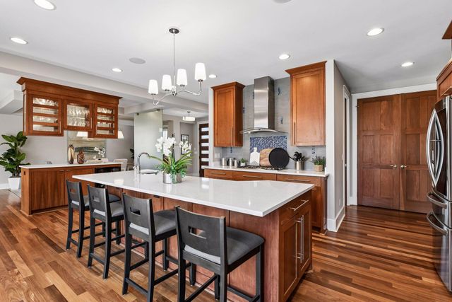 154 Babcock Lane, Wayzata, MN 55391