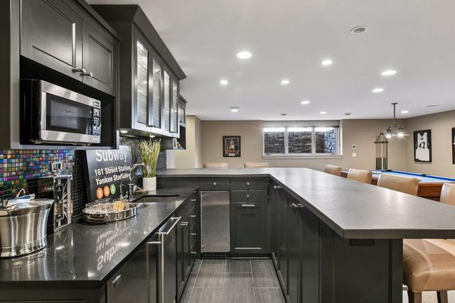 154 Babcock Lane, Wayzata, MN 55391