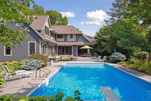 154 Babcock Lane, Wayzata, MN 55391