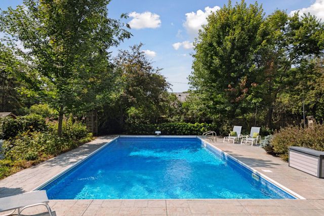 154 Babcock Lane, Wayzata, MN 55391