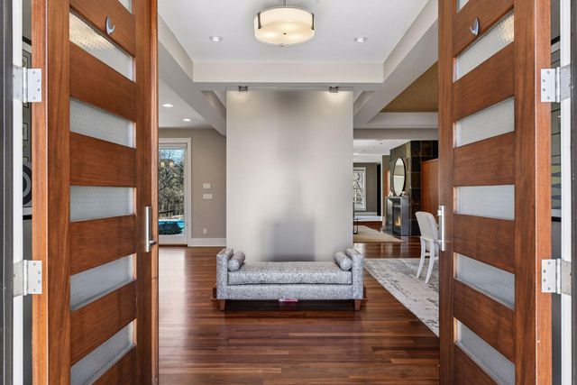 154 Babcock Lane, Wayzata, MN 55391