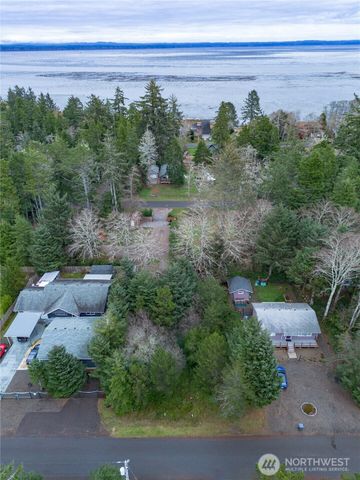 682 Copalis Avenue NE, Ocean Shores, WA 98569