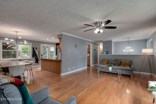 624 McFee Rd, Knoxville, TN 37934