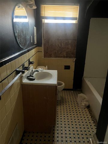 15003 Young Street, Detroit, MI 48205