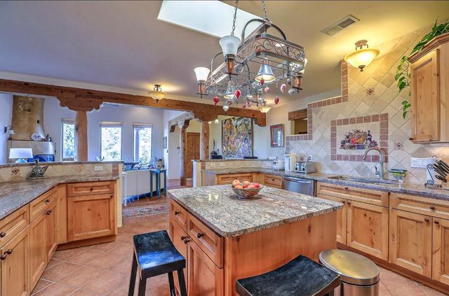 11 Tres Amigos Road, Placitas, NM 87043