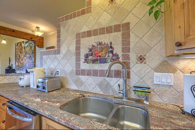 11 Tres Amigos Road, Placitas, NM 87043