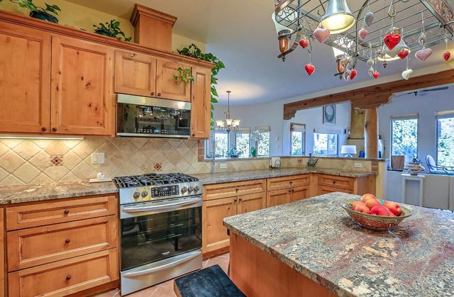 11 Tres Amigos Road, Placitas, NM 87043