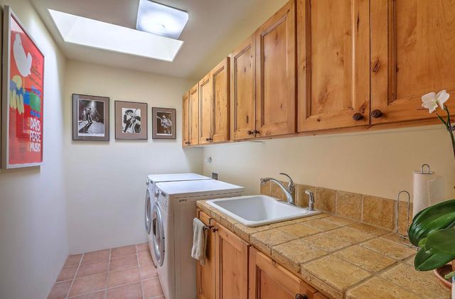 11 Tres Amigos Road, Placitas, NM 87043